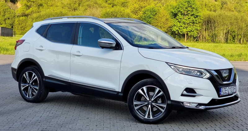 Nissan Qashqai cena 84300 przebieg: 37100, rok produkcji 2017 z Oświęcim małe 781